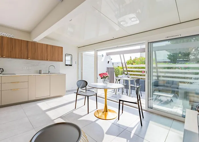 Апартаменты Luxe Port Nature 2 *